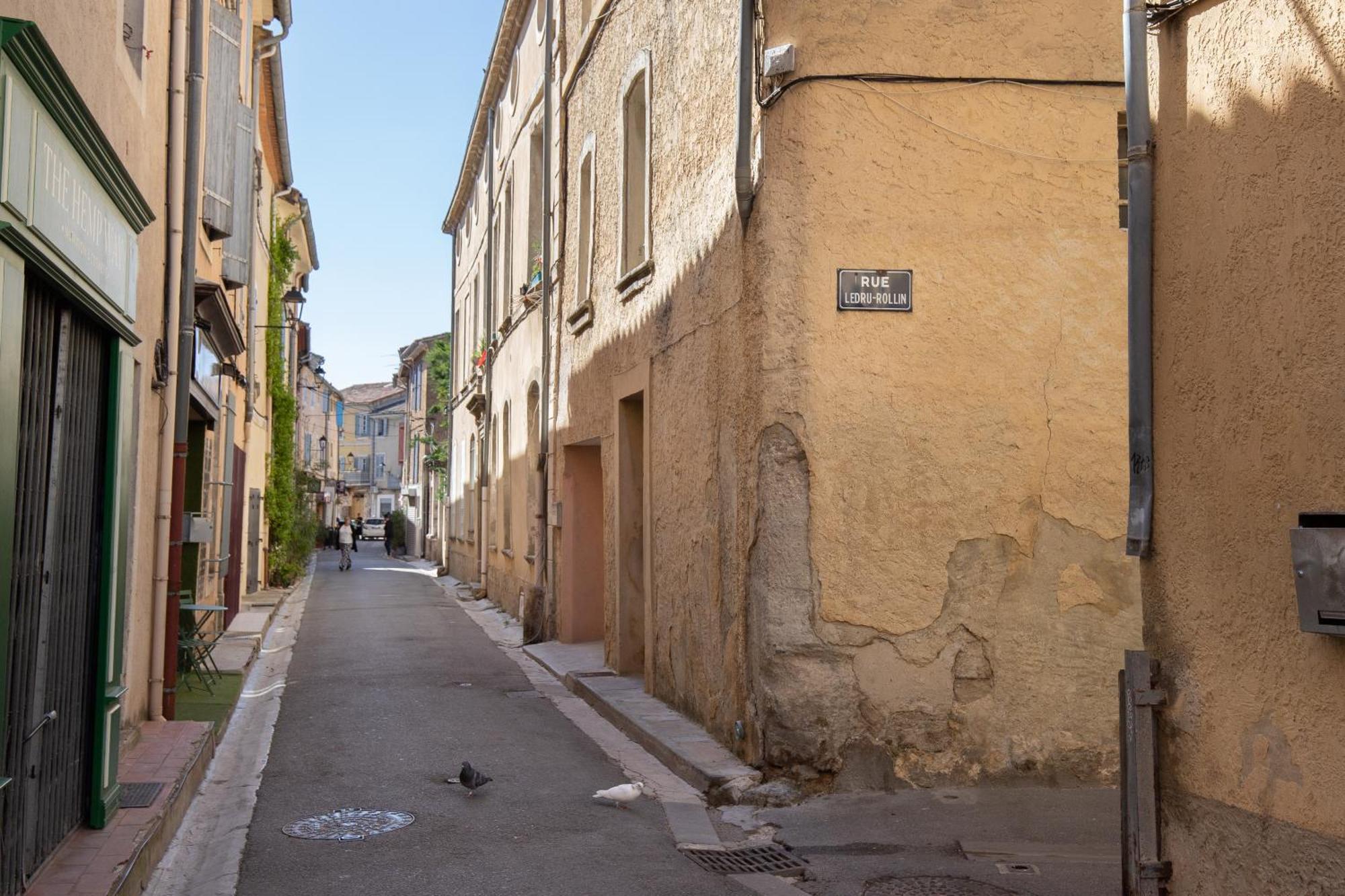 La Venise Provencale - Hypercentre - Wifi Apartment LʼIsle-sur-la-Sorgue Exterior foto